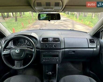 Сірий Шкода Фабія, об'ємом двигуна 1.2 л та пробігом 147 тис. км за 6999 $, фото 8 на Automoto.ua