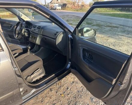 Шкода Фабия 2011 в Белой Церкве на Automoto.ua Серый Шкода Фабия, объемом двигателя 1.2 л и пробегом 202 тыс. км за 7800 $, фото 7 на Automoto.ua