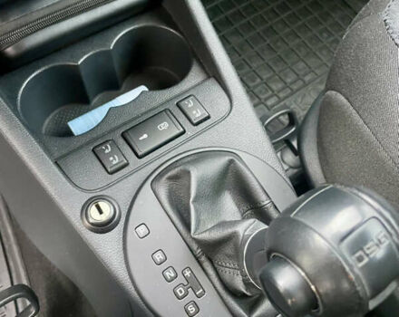 Серый Шкода Фабия, объемом двигателя 1.2 л и пробегом 148 тыс. км за 6900 $, фото 30 на Automoto.ua