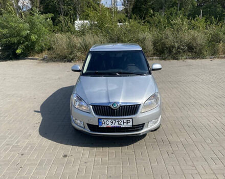 Сірий Шкода Фабія, об'ємом двигуна 1.39 л та пробігом 259 тис. км за 5800 $, фото 2 на Automoto.ua