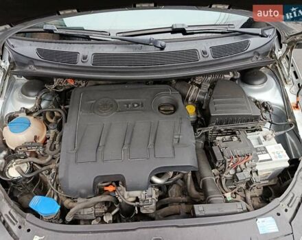 Серый Шкода Фабия, объемом двигателя 1.6 л и пробегом 254 тыс. км за 6200 $, фото 14 на Automoto.ua