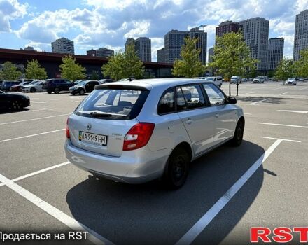 Серый Шкода Фабия, объемом двигателя 1.2 л и пробегом 189 тыс. км за 4500 $, фото 3 на Automoto.ua