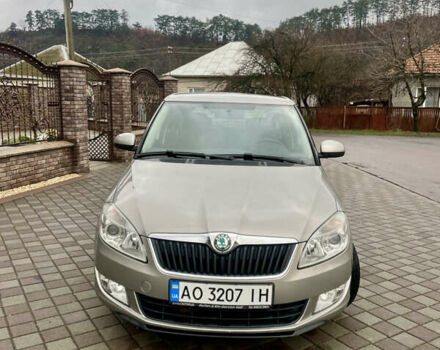 Серый Шкода Фабия, объемом двигателя 1.2 л и пробегом 148 тыс. км за 6900 $, фото 2 на Automoto.ua