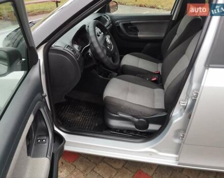 Серый Шкода Фабия, объемом двигателя 1.6 л и пробегом 270 тыс. км за 4950 $, фото 9 на Automoto.ua