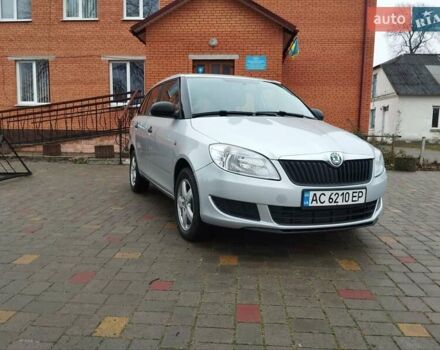 Серый Шкода Фабия, объемом двигателя 1.6 л и пробегом 270 тыс. км за 4950 $, фото 1 на Automoto.ua