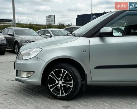 Шкода Фабия 2012 в Львове на Automoto.ua Серый Шкода Фабия, объемом двигателя 1.6 л и пробегом 267 тыс. км за 7190 $, фото 1 на Automoto.ua