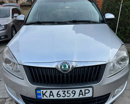 Серый Шкода Фабия, объемом двигателя 1.39 л и пробегом 211 тыс. км за 4250 $, фото 2 на Automoto.ua