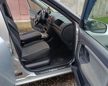 Серый Шкода Фабия, объемом двигателя 1.6 л и пробегом 254 тыс. км за 6200 $, фото 15 на Automoto.ua