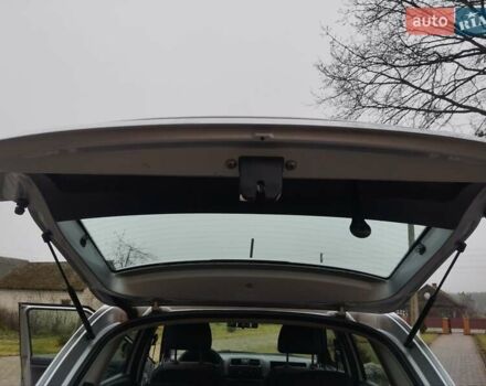 Серый Шкода Фабия, объемом двигателя 1.6 л и пробегом 270 тыс. км за 4950 $, фото 13 на Automoto.ua