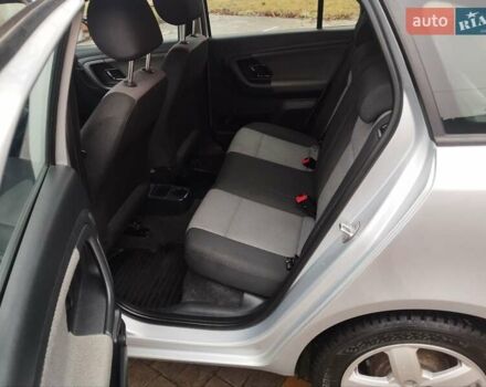 Серый Шкода Фабия, объемом двигателя 1.6 л и пробегом 270 тыс. км за 4950 $, фото 11 на Automoto.ua