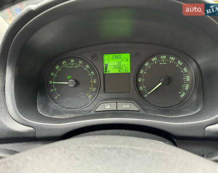 Серый Шкода Фабия, объемом двигателя 1.6 л и пробегом 250 тыс. км за 5999 $, фото 28 на Automoto.ua