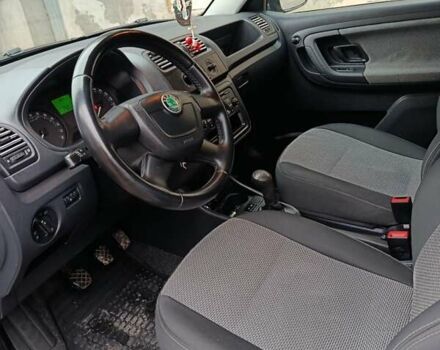 Серый Шкода Фабия, объемом двигателя 1.6 л и пробегом 254 тыс. км за 6200 $, фото 17 на Automoto.ua