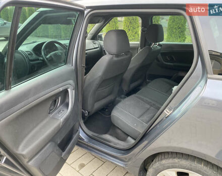 Серый Шкода Фабия, объемом двигателя 1.4 л и пробегом 219 тыс. км за 8000 $, фото 13 на Automoto.ua