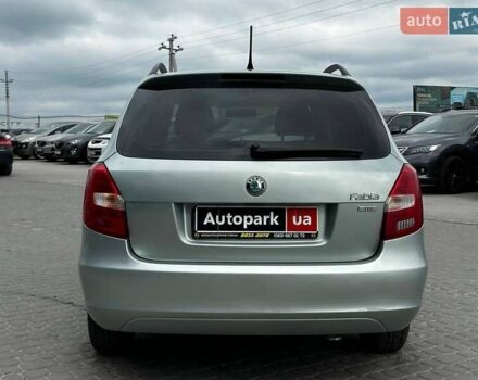 Шкода Фабия 2012 в Львове на Automoto.ua Серый Шкода Фабия, объемом двигателя 1.6 л и пробегом 267 тыс. км за 7190 $, фото 4 на Automoto.ua