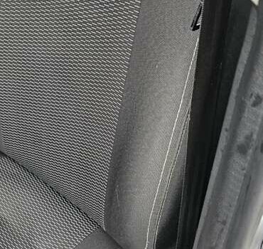 Серый Шкода Фабия, объемом двигателя 1.2 л и пробегом 195 тыс. км за 4900 $, фото 11 на Automoto.ua