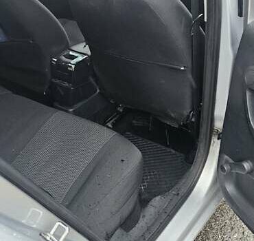 Серый Шкода Фабия, объемом двигателя 1.2 л и пробегом 195 тыс. км за 4900 $, фото 12 на Automoto.ua