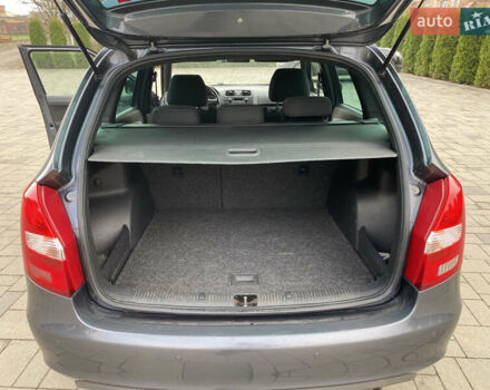 Серый Шкода Фабия, объемом двигателя 1.4 л и пробегом 219 тыс. км за 8000 $, фото 16 на Automoto.ua