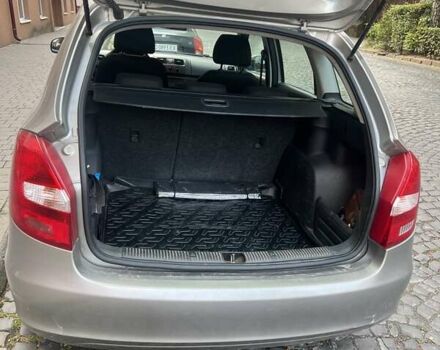 Сірий Шкода Фабія, об'ємом двигуна 1.2 л та пробігом 166 тис. км за 6000 $, фото 1 на Automoto.ua