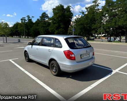 Серый Шкода Фабия, объемом двигателя 1.2 л и пробегом 189 тыс. км за 4500 $, фото 2 на Automoto.ua