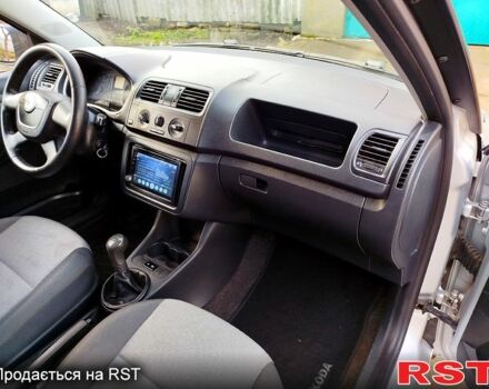 Сірий Шкода Фабія, об'ємом двигуна 1.2 л та пробігом 160 тис. км за 4800 $, фото 9 на Automoto.ua