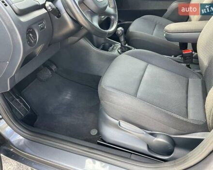 Сірий Шкода Фабія, об'ємом двигуна 1.2 л та пробігом 146 тис. км за 7999 $, фото 16 на Automoto.ua