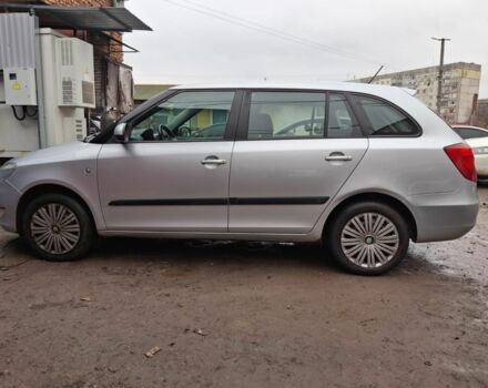 Серый Шкода Фабия, объемом двигателя 1.6 л и пробегом 299 тыс. км за 5000 $, фото 2 на Automoto.ua