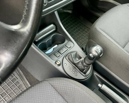 Серый Шкода Фабия, объемом двигателя 1.2 л и пробегом 148 тыс. км за 6900 $, фото 26 на Automoto.ua