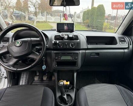 Серый Шкода Фабия, объемом двигателя 1.6 л и пробегом 251 тыс. км за 5800 $, фото 11 на Automoto.ua