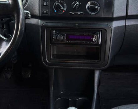 Серый Шкода Фабия, объемом двигателя 1.39 л и пробегом 211 тыс. км за 4250 $, фото 11 на Automoto.ua