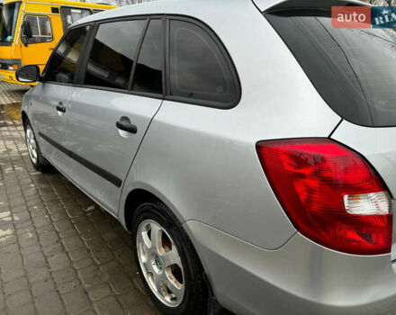 Серый Шкода Фабия, объемом двигателя 1.6 л и пробегом 250 тыс. км за 5999 $, фото 16 на Automoto.ua