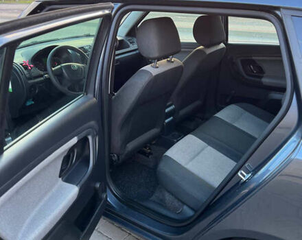 Серый Шкода Фабия, объемом двигателя 1.2 л и пробегом 295 тыс. км за 4950 $, фото 16 на Automoto.ua