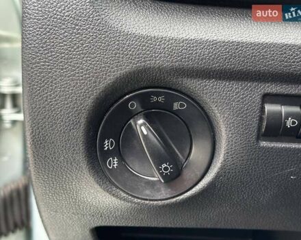 Шкода Фабия 2012 в Львове на Automoto.ua Серый Шкода Фабия, объемом двигателя 1.6 л и пробегом 267 тыс. км за 7190 $, фото 16 на Automoto.ua