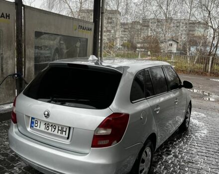 Серый Шкода Фабия, объемом двигателя 1.4 л и пробегом 350 тыс. км за 3700 $, фото 3 на Automoto.ua