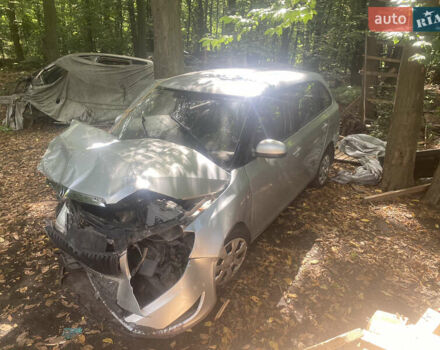 Сірий Шкода Фабія, об'ємом двигуна 1.39 л та пробігом 207 тис. км за 1600 $, фото 2 на Automoto.ua