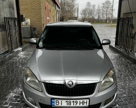 Серый Шкода Фабия, объемом двигателя 1.4 л и пробегом 350 тыс. км за 3700 $, фото 1 на Automoto.ua