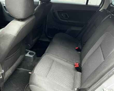 Серый Шкода Фабия, объемом двигателя 1.4 л и пробегом 350 тыс. км за 3700 $, фото 7 на Automoto.ua