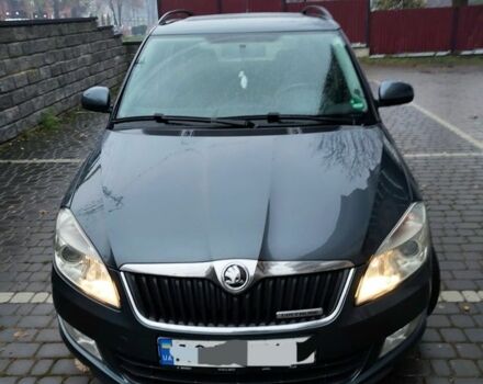 Шкода Фабия 2013 в Ужгороде на Automoto.ua Серый Шкода Фабия, объемом двигателя 0 л и пробегом 144 тыс. км за 7500 $, фото 2 на Automoto.ua