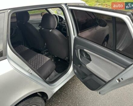 Серый Шкода Фабия, объемом двигателя 1.39 л и пробегом 180 тыс. км за 5500 $, фото 13 на Automoto.ua