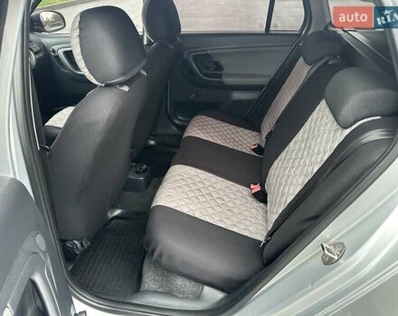 Серый Шкода Фабия, объемом двигателя 1.39 л и пробегом 180 тыс. км за 5500 $, фото 11 на Automoto.ua