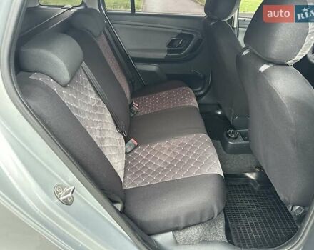 Серый Шкода Фабия, объемом двигателя 1.39 л и пробегом 180 тыс. км за 5500 $, фото 14 на Automoto.ua