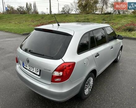 Серый Шкода Фабия, объемом двигателя 1.39 л и пробегом 180 тыс. км за 5500 $, фото 5 на Automoto.ua