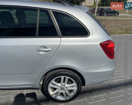 Сірий Шкода Фабія, об'ємом двигуна 1.6 л та пробігом 182 тис. км за 8700 $, фото 12 на Automoto.ua