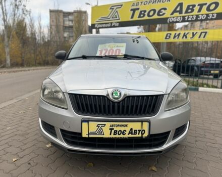 Серый Шкода Фабия, объемом двигателя 1.4 л и пробегом 180 тыс. км за 5750 $, фото 1 на Automoto.ua