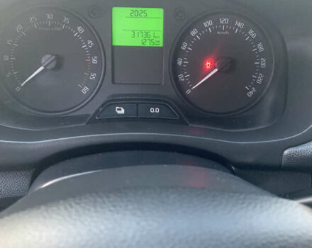 Сірий Шкода Фабія, об'ємом двигуна 1.6 л та пробігом 318 тис. км за 6550 $, фото 6 на Automoto.ua