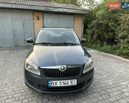 Серый Шкода Фабия, объемом двигателя 1.2 л и пробегом 260 тыс. км за 5499 $, фото 2 на Automoto.ua
