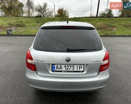 Серый Шкода Фабия, объемом двигателя 1.39 л и пробегом 180 тыс. км за 5500 $, фото 4 на Automoto.ua