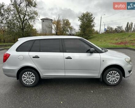 Серый Шкода Фабия, объемом двигателя 1.39 л и пробегом 180 тыс. км за 5500 $, фото 6 на Automoto.ua