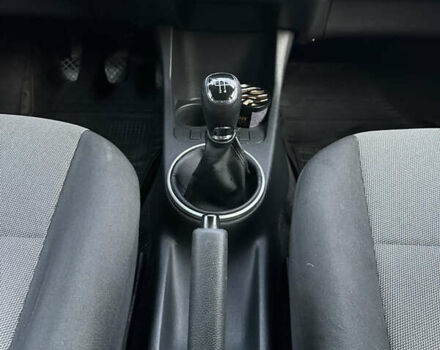 Серый Шкода Фабия, объемом двигателя 1.2 л и пробегом 260 тыс. км за 5499 $, фото 16 на Automoto.ua