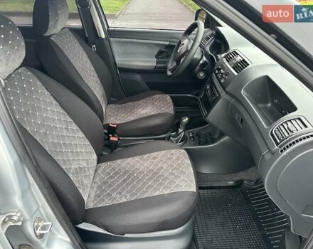 Серый Шкода Фабия, объемом двигателя 1.39 л и пробегом 180 тыс. км за 5500 $, фото 16 на Automoto.ua