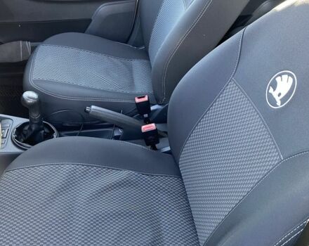 Серый Шкода Фабия, объемом двигателя 1.6 л и пробегом 203 тыс. км за 5500 $, фото 7 на Automoto.ua